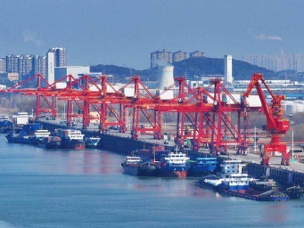 数读经济“新信号”：港口“流量”折射外贸新机遇