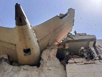 “坠毁得太快了”，印度空难原因是这个？